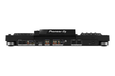 Vista trasera del sistema DJ todo en uno Pioneer DJ XDJ-RX3 con conexiones profesionales para alquiler de equipos DJ
