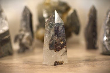 Garden Quartz polished tower