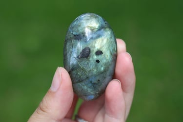 Labradorite with flash