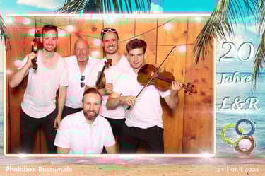 Die Violin Guys  zusammen mit Mario Reipa und Chris Ritter von L&R