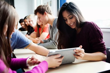 Hausaufgabenunterstützung Teenager AWO Pforzheim