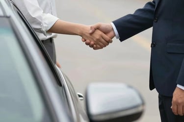 Icono de coche para gestiones de tráfico, transferencias de vehículos y matriculaciones online