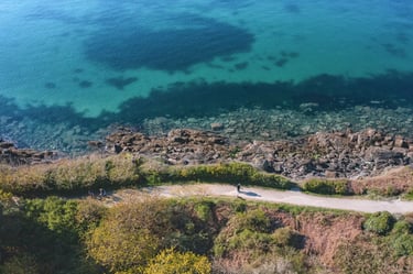 Sentier côtier GR34 à Concarneau © PORHIEL Thibault -Tourisme Bretagne