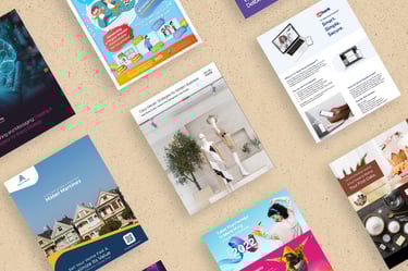 a bunch of brochures of brochures de marketing