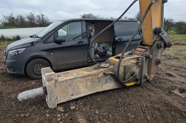 ROCK BREAKER SERVICING