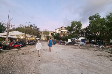 Parkplatz, Essenstände, Müll