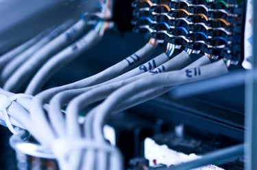 a bunch of wires and wires connected to a computer