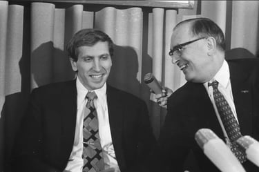 Bobby Fischer avec Max Euwe, Amsterdam, 1972