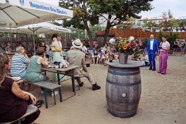 Wedding witnesses speaking to the wedding guests at Schönwetter.
