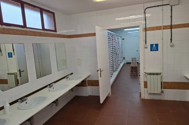 Baños y duchas del Albergue Puerta del Campo