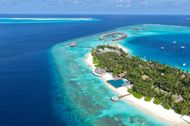 Huvafen Fushi Maldives island view