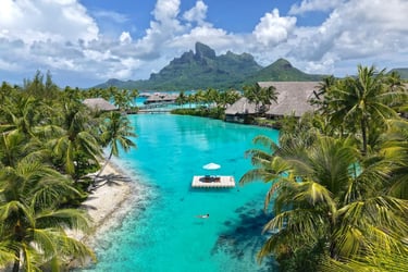four-seasons-bora-bora-drone-floating-pontoon