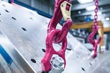 lifting lug under load