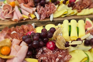 Brotzeitplatte Wurst Käse