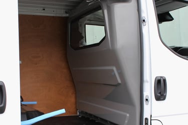 Krovinių skyriaus pertvaros