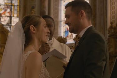 couple eglise film de mariage Dinan