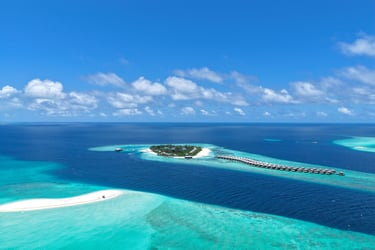 Hurawalhi Maldives arial island view