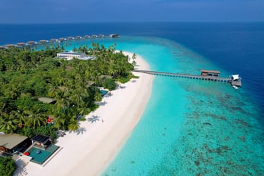 park-hyatt-maldives-drone-view-2