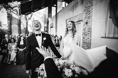 il momento del si durante una cerimonia simbolica