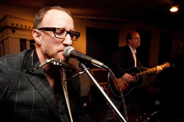 Clifton Castelloe - Acoustic guitarist for hire