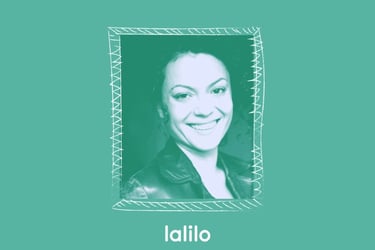 Portrait de Sonia Tadjdet actrice voix off pour Lalilo