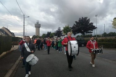 défilé de l'harmonie de l'Avenir Ruglois-fête communale de Rai