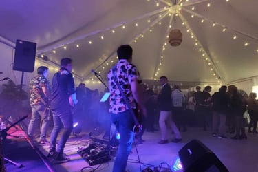 Contratar banda de versiones para bodas