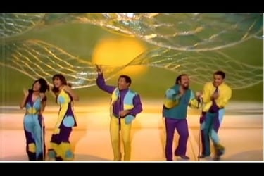 The Fifth Dimension Aquarius Let the Sunshine In 1969 song video screenshot