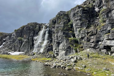 Flotane waterfall, flotvatnet lake, Aurland, Norway