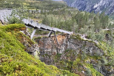 Vøringsfossen waterfall walkway, Vøringsfossen, Norway