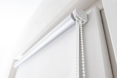 Rolete textile simple cu material plin cu livrare in toata tara sau cu montaj in Bucuresti