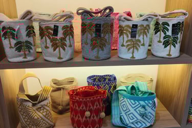 Artisanat Tuchin Mochilas colorés