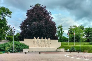 monument aux morts et aux enfants de Verdun