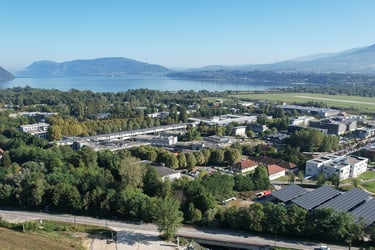 Panorama sur Chambéry et la plaine de Savoie, zone d'activités BtoB