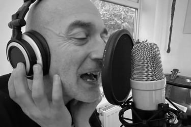 George Recording using his close up mic technique to create an intimate sound