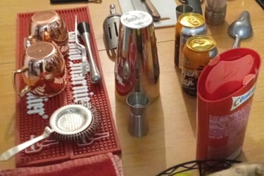 Chacun son poste de travail pour apprendre à faire son cocktail