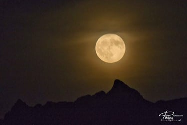 Luna llena en sierra Cantabria