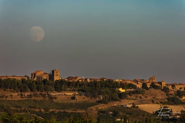 Luna sobre Laguardia