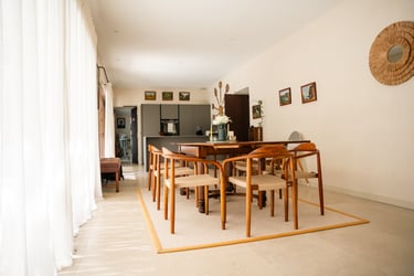 Vue intérieure d’un bien immobilier dans le Var, photo professionnelle