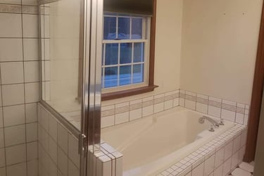 Before pictures of Master Bath Reno