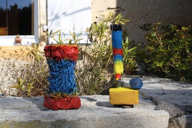 sculptures colorées en extérieur