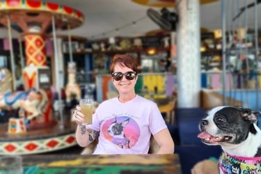 Chrissie and Yoki out for lunch.