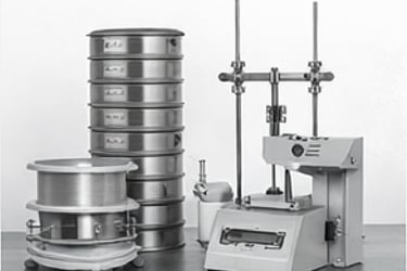 Tamices granulométricos, compactador Proctor y límites de Atterberg.