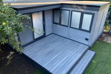 garden annex in grey composite wood