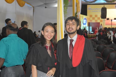 smeet with his long term partner dr. elaine ang at graduation at absmids
