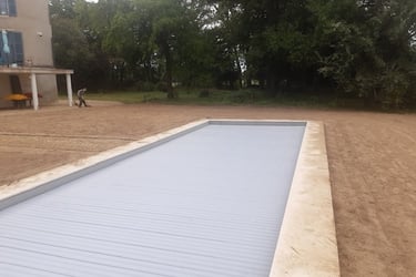 cluny paysagiste semis autour d'une piscine