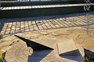 FOTOGRAFÍA RELOJ SOLAR, POR ARNALDO ROJAS