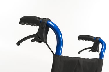 Manetas de freno en silla de ruedas plegable de transporte
