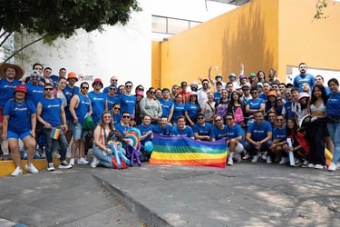 Memo Pearls performing at Banamex Pride GDL, a large-scale brand activation and Pride celebration.