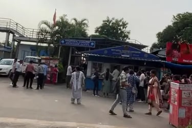 Millenium Park Jetty-Ticket Counter